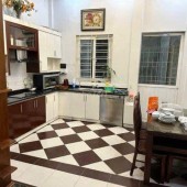 Cho thuê MBKD SPA PHỐ Nguyên Hồng - Đống Đa - 50m - 4 tầng - 28 triệu